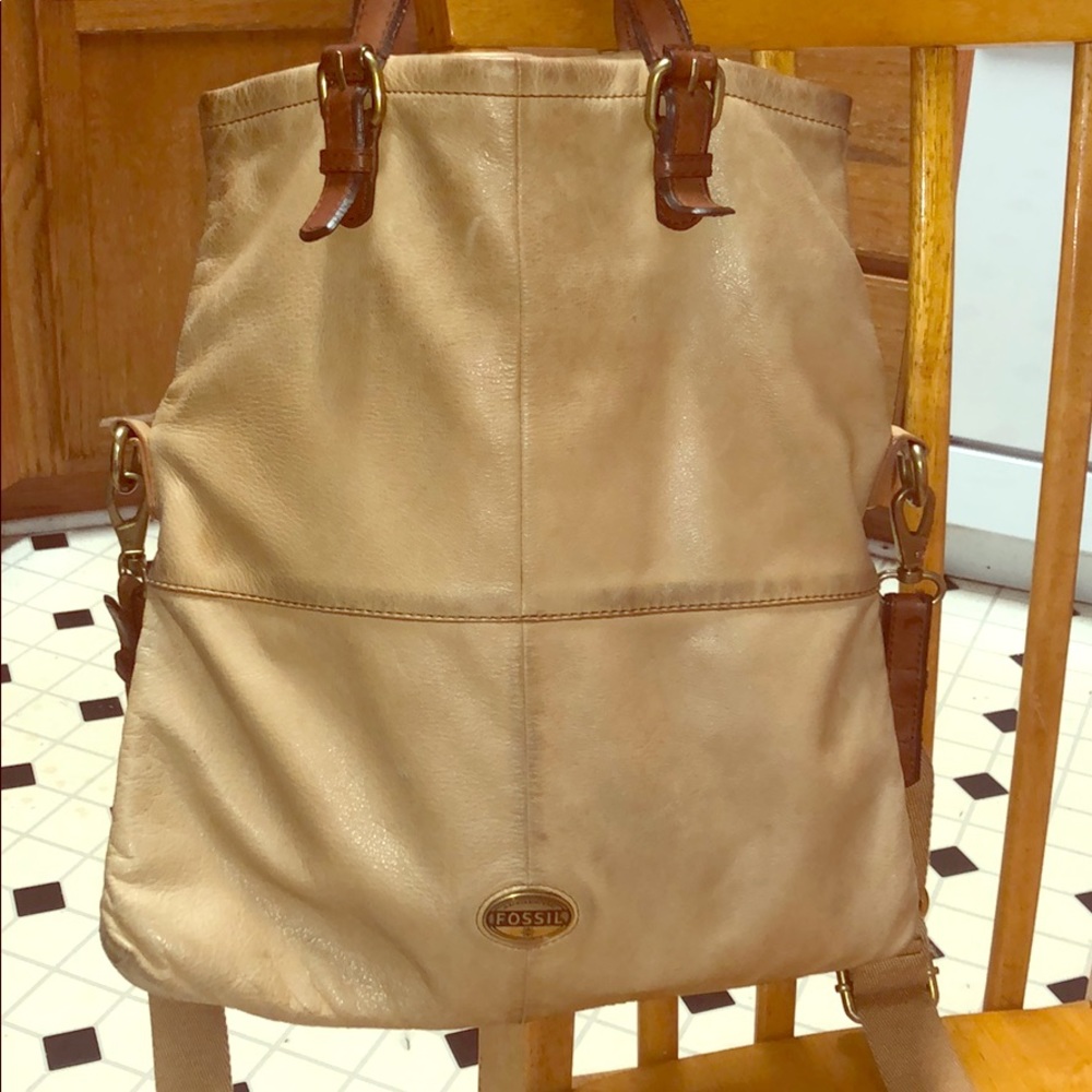 Large tan Fossil crossbody bag